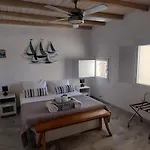 Ricardo By The Sea ゲストハウス パロス島