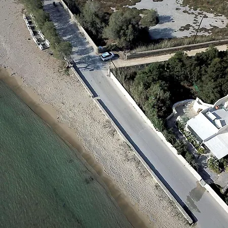 Ricardo By The Sea パロス島