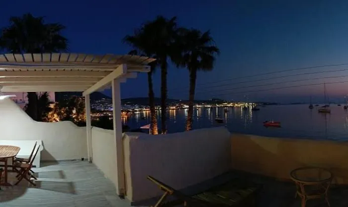 Ricardo By The Sea Páros